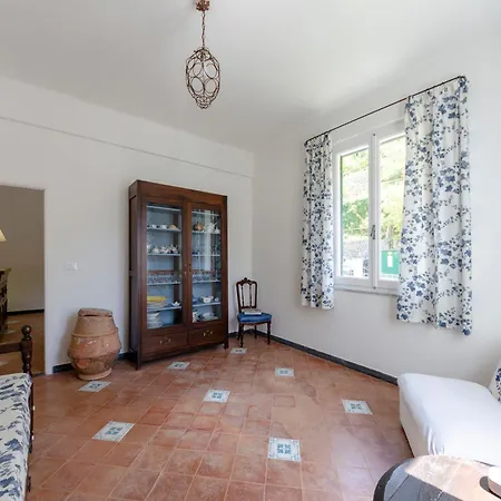 Joivy Delightful Flats Near * Βερνάτσα