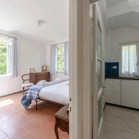 Joivy Delightful Flats Near Βερνάτσα